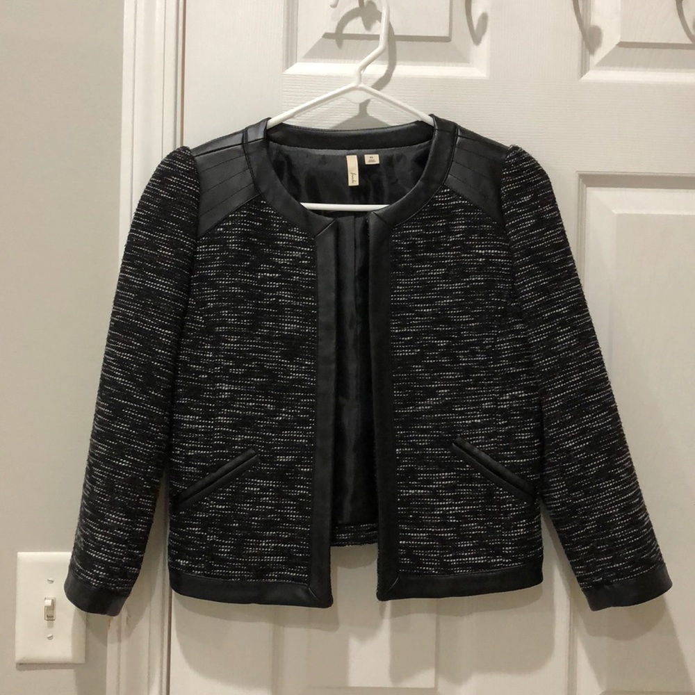 Women’s tweed jacket/blazer